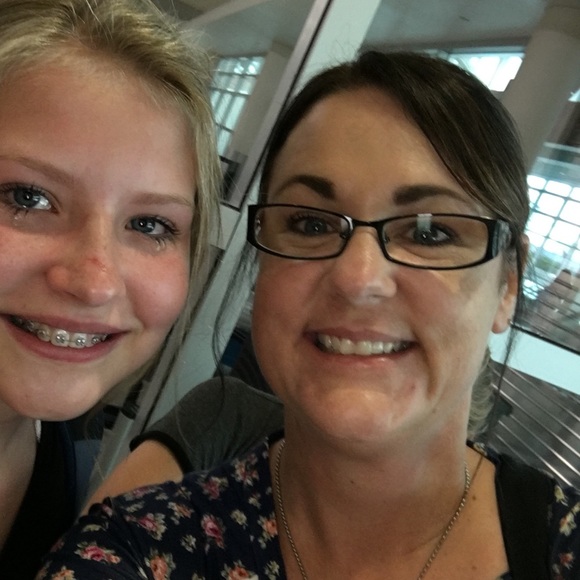 Meet your Posher, Kimberly - Picture 1 of 1